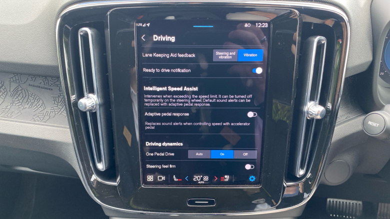 Volvo EX40 185kW Extended Range Core 78kWh 5dr Auto Electric Estate